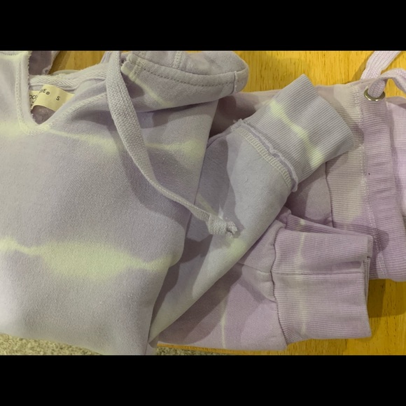 TRENDING** tie dye lavender jogger set. - Picture 4 of 5